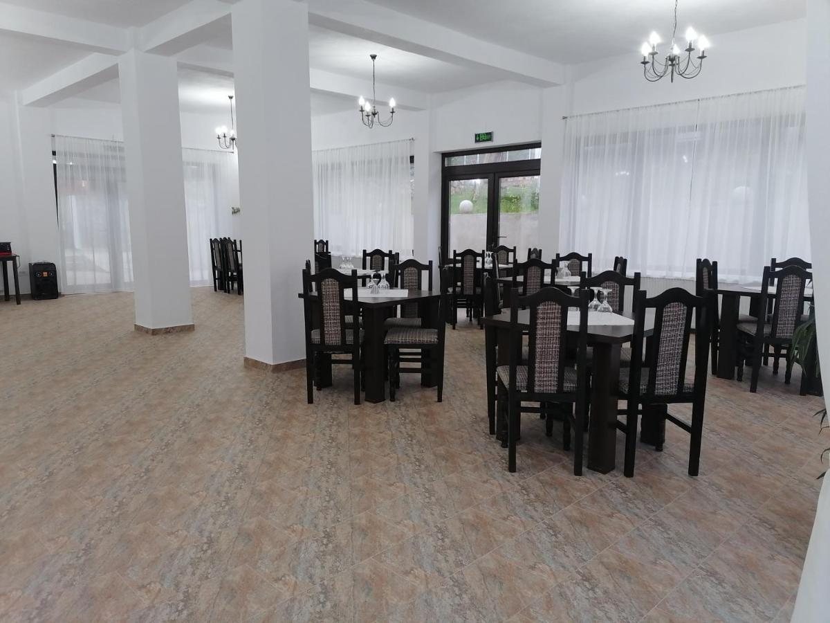 Motorom Hotel Zărneşti Exterior foto